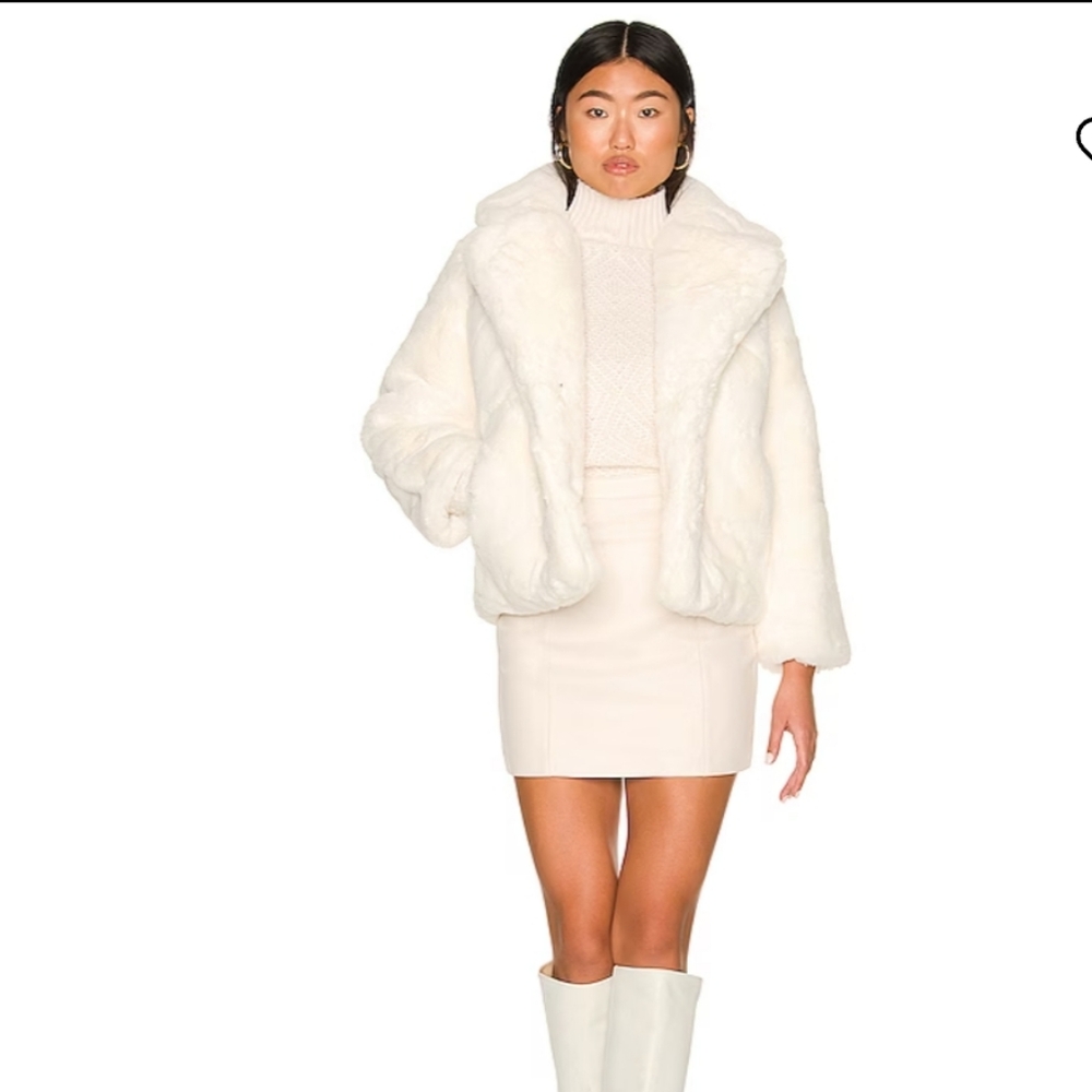 Apparis MILLY faux-fur Coat. Ivory. Size Large. Brand New, NEVER WORN